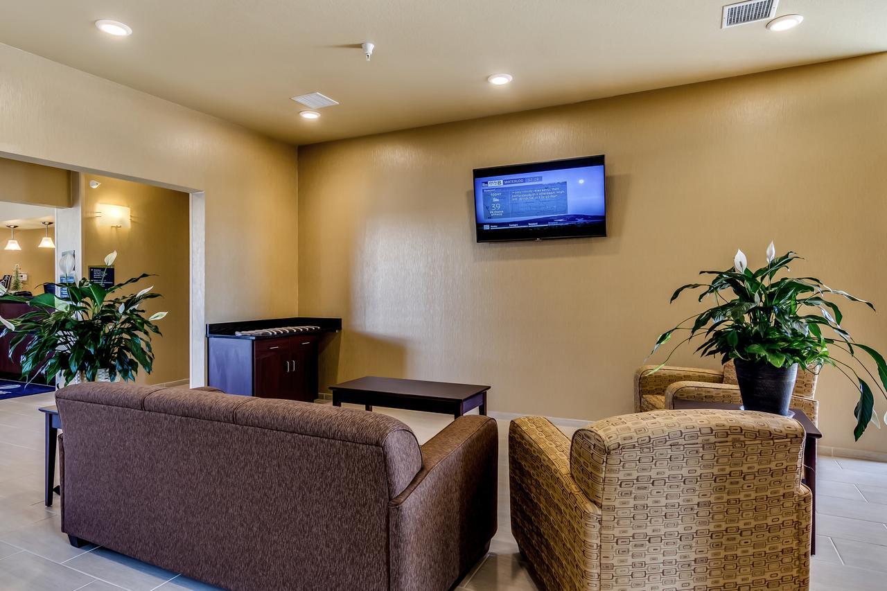 Cobblestone Inn & Suites - Waverly Dış mekan fotoğraf
