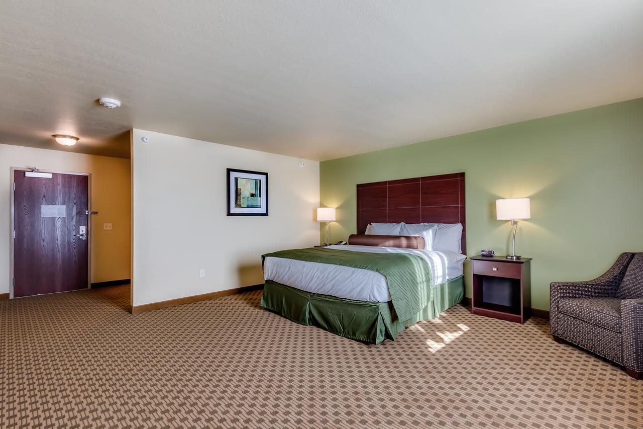 Cobblestone Inn & Suites - Waverly Dış mekan fotoğraf