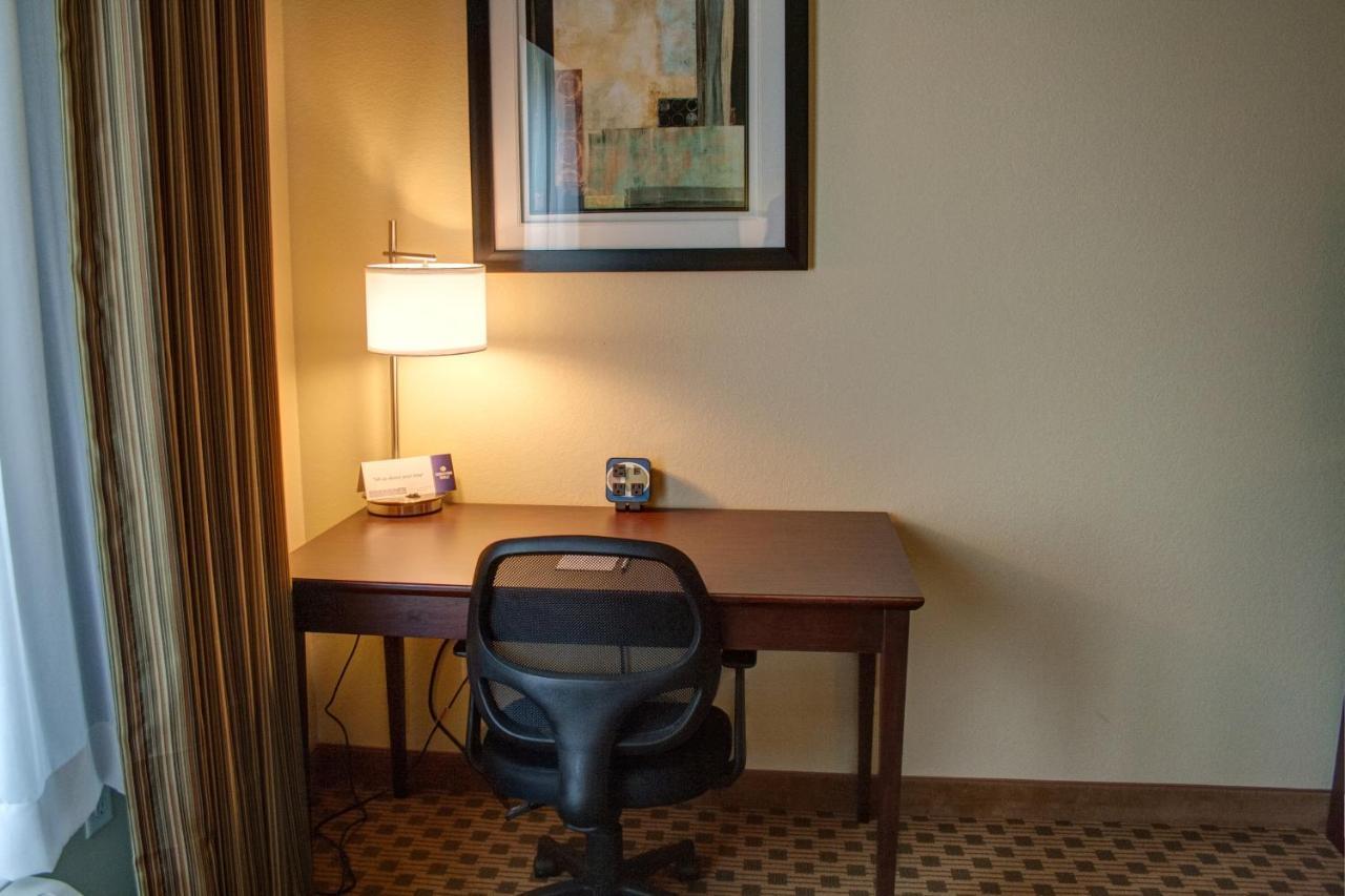 Cobblestone Inn & Suites - Waverly Dış mekan fotoğraf